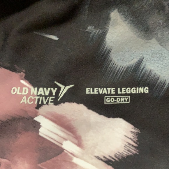 Old navy active leggings - Picture 3 of 3